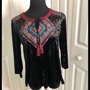 Cute top by THML in medium
